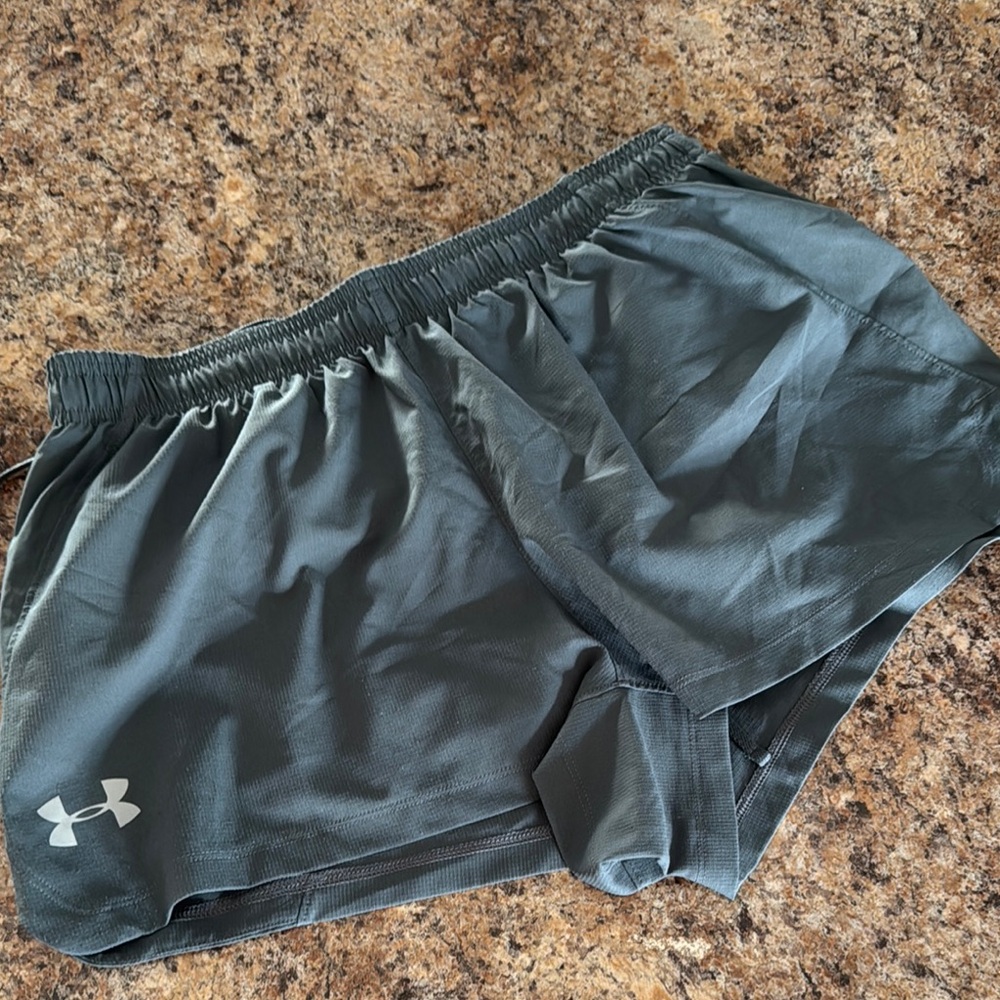 Under Armour Men’s Dark Gray Athletic Shorts